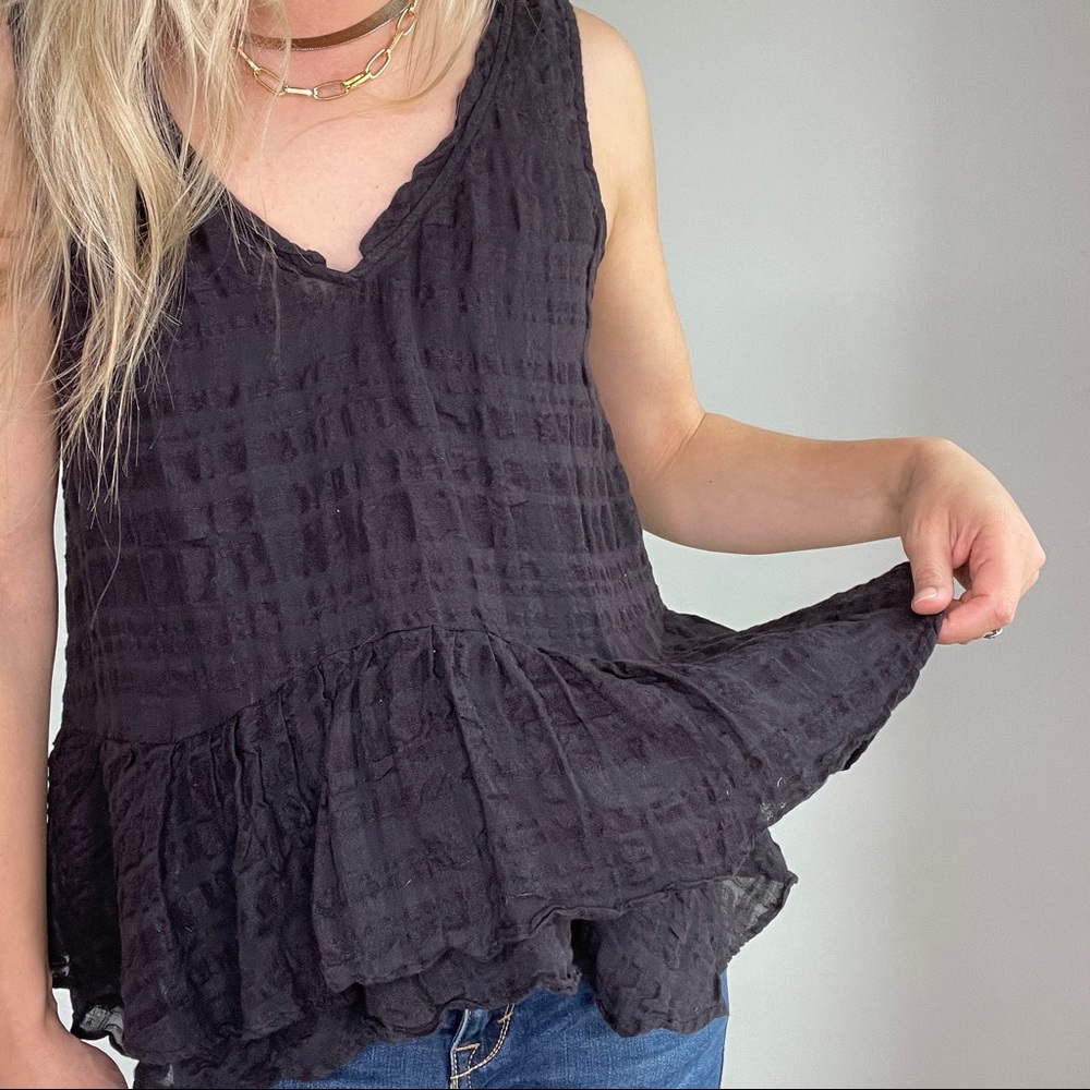 Anthropologie Vanessa Virginia Black Textured Peplum Tank Top Size 4